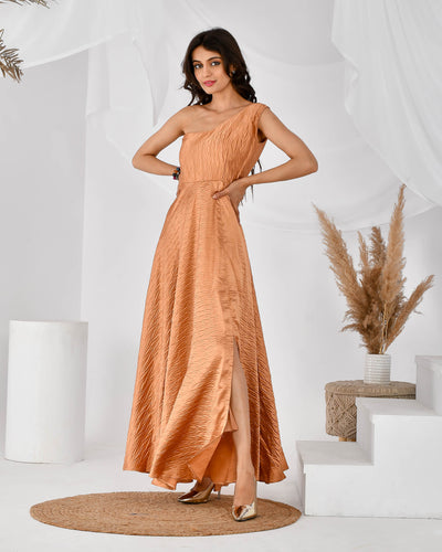 GOLDEN PLEATED FLARED DRESS